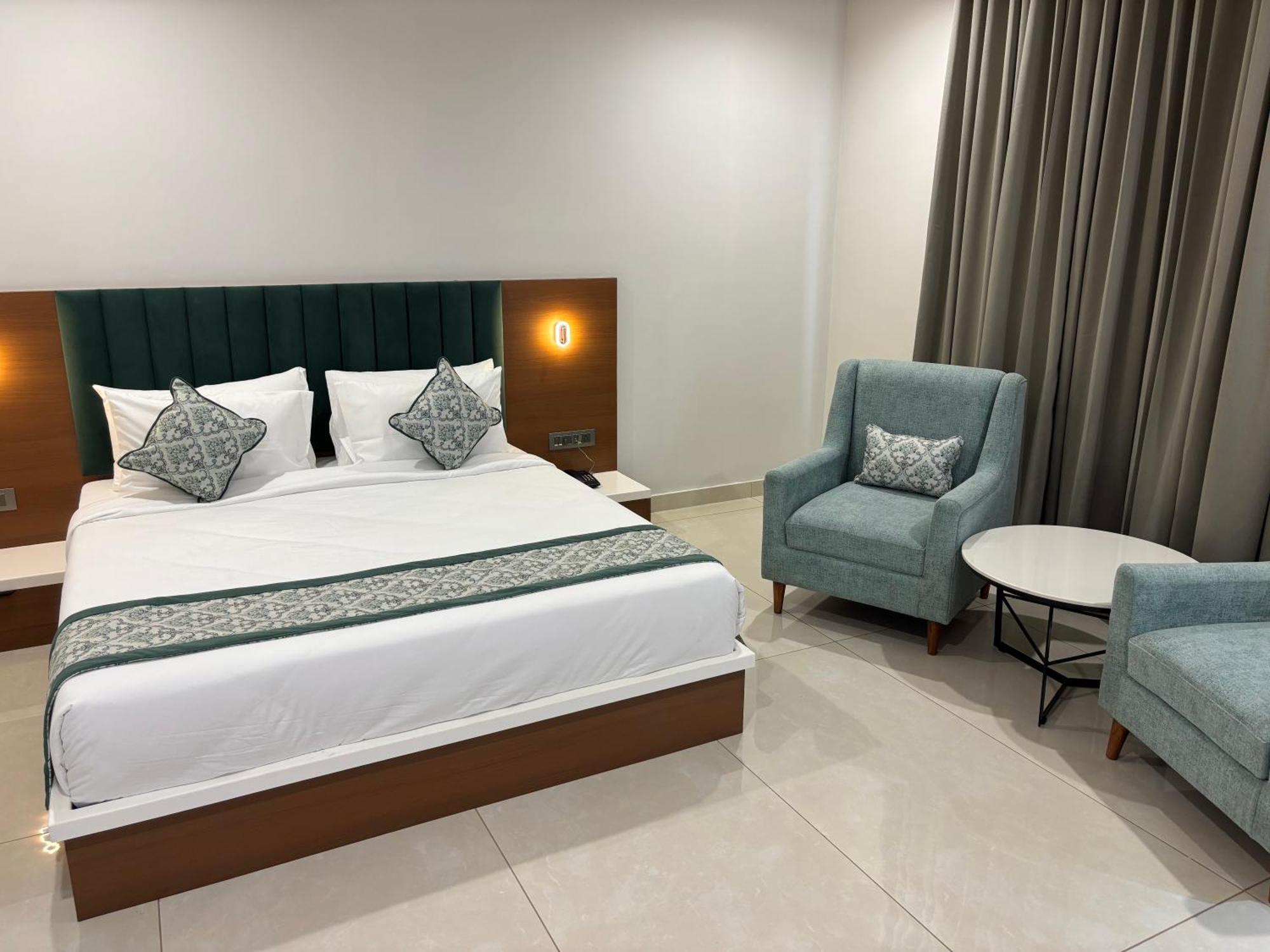 Hotel The Crown Inn Jhunjhunu Zewnętrze zdjęcie