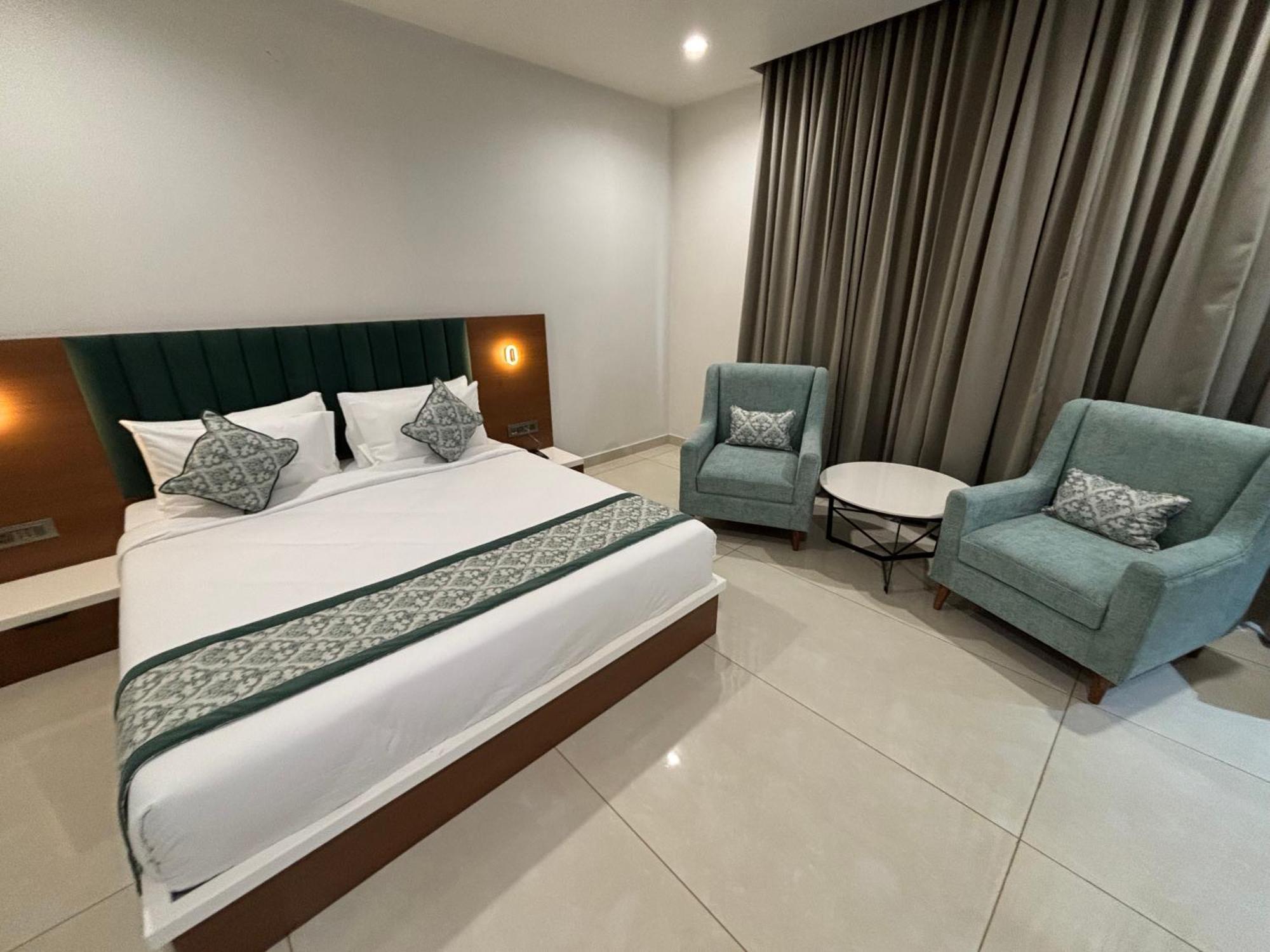 Hotel The Crown Inn Jhunjhunu Zewnętrze zdjęcie