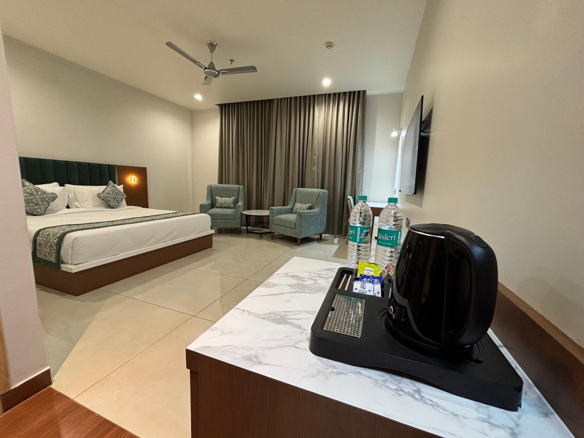 Hotel The Crown Inn Jhunjhunu Zewnętrze zdjęcie